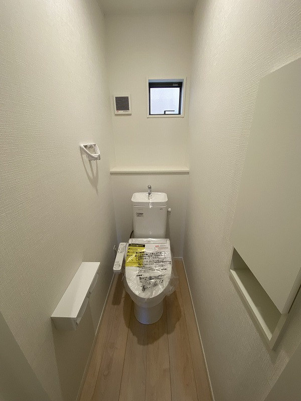 1階温水洗浄トイレ